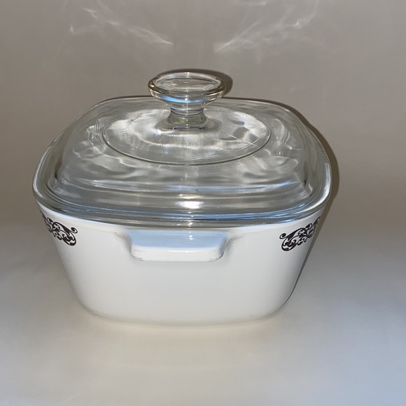 CorningWare 1966 Platinum Filigree Casserole Dish with Lid - Picture 2 of 6